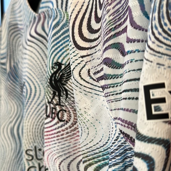 Virgil Van Dijk Liverpool Nike 2022/23 Away Vapor Match Authentic Player Jersey - Picture 5 of 10